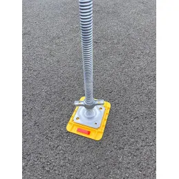 Cale avec pied échafaudage